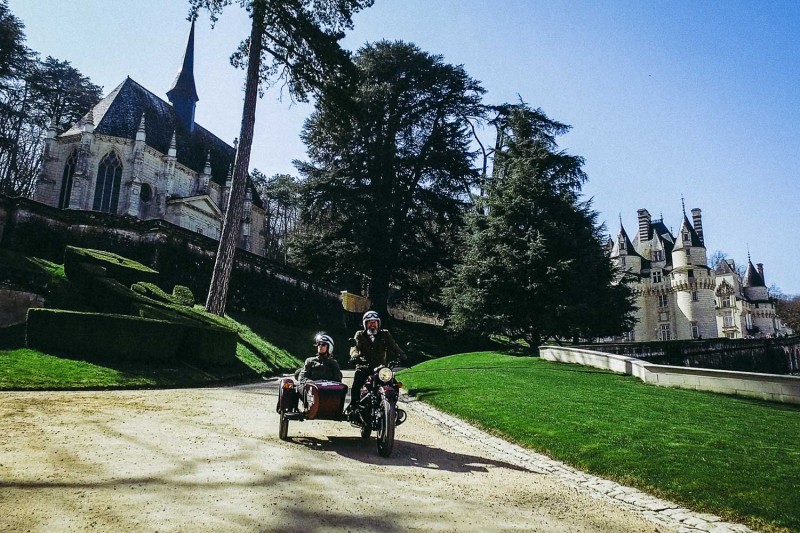 Sidecar stroll
